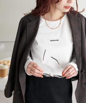 ロゴ刺繍ロングスリーブTシャツ