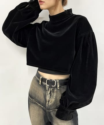 ハイネック別珍ブラウス