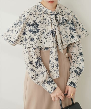 natural couture(ナチュラルクチュール) WEB限定 / ケープ付きボウタイブラウス
