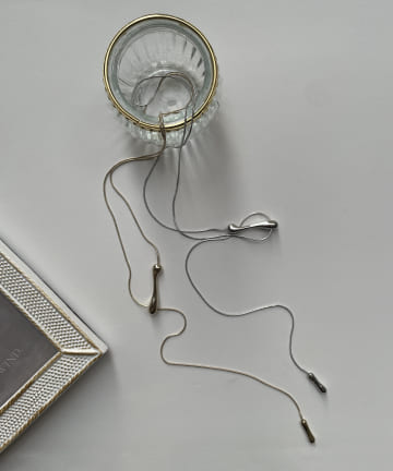 変形バーモチーフネックレス