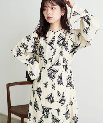 natural couture(ナチュラルクチュール) 変形プリーツ配色使いワンピース