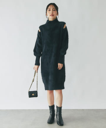La boutique BonBon(ラブティックボンボン) ヘアリーカシミアスリットショルダーワンピース