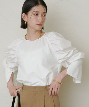 ボリュームショルダーブラウス