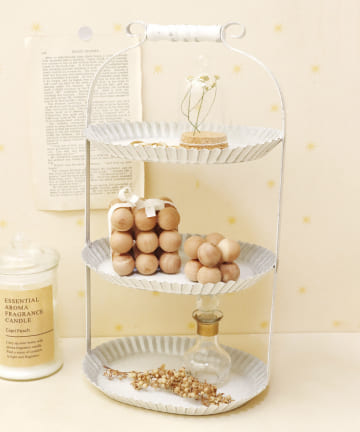 salut!(サリュ) WEB限定ブリキ3段トレー