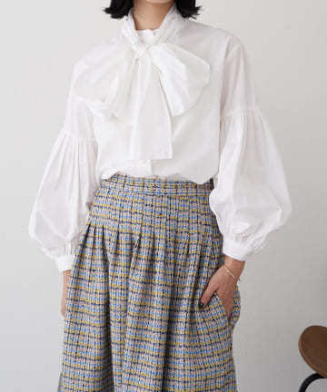 ボウタイボリュームブラウス