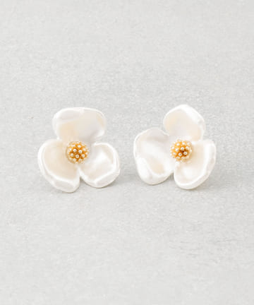 パールフラワーピアス