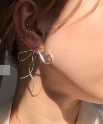 ear PAPILLONNER(イア パピヨネ) 蝶々リボンピアス