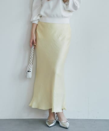 La boutique BonBon(ラブティックボンボン) 【新色追加！miki監修カラーあり】きらきらサテンロングナロースカート