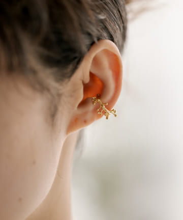 ear PAPILLONNER(イア パピヨネ) 《花の冠デザイン/春アクセ》カローライヤーカフ