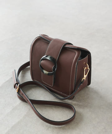 un dix cors(アンディコール) スクエア―レザーショルダーバッグ