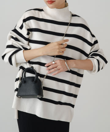 ハイネックボーダーニット