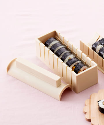 3COINS(スリーコインズ) 巻き寿司型丸／お祝い寿司