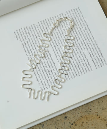 【JU QUATRE /ジューカトル】 WAVEネックレス