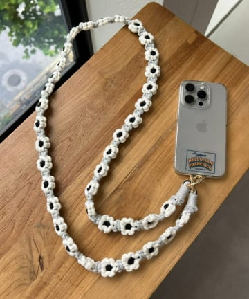 CIAOPANIC TYPY(チャオパニックティピー) 【HELLO.SANFRANCISCO】手編みライクカラフルフラワースマホショルダー
