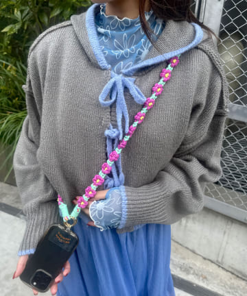 CIAOPANIC(チャオパニック) 【HELLO.SANFRANCISCO/ハローサンフランシスコ】手編みライクカラフルフラワースマホショルダー