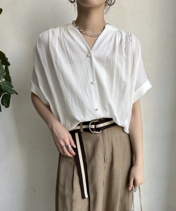 【WEB限定】パールボタンギャザーブラウス