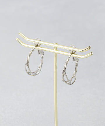 メタルラインピアス