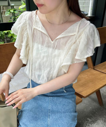 [mline]フリルノースリブラウス