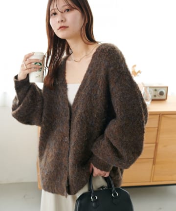 DISCOAT(ディスコート) 【15色展開/柔らかい素材◎】MIXブークレシャギー配色Vネックカーディガン《WEB限定》