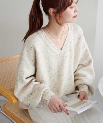 【WEB限定】ネップVネックニット