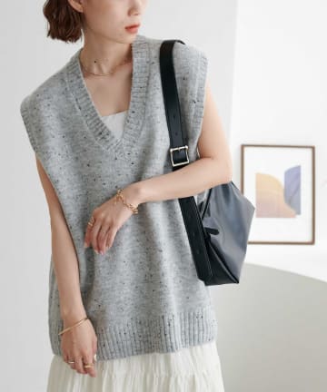 8.20◎S506P◎シンメトリー◎カシミヤ100%◎毛皮×ニット◎ベスト◎L 8.20◎S506P◎シンメトリー◎カシミヤ100%◎毛皮×ニット◎ベスト◎L
