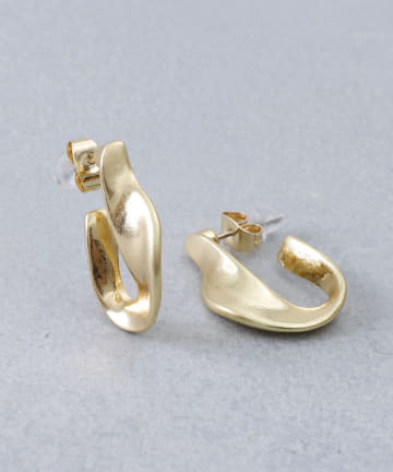 ツイストフープピアス