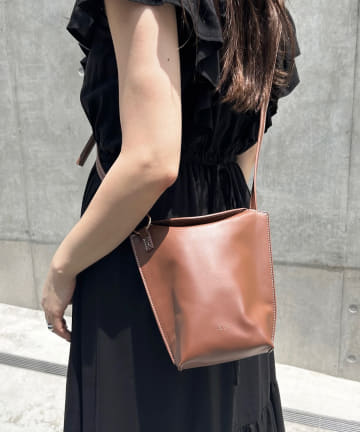 loti リングステッチショルダーBAG