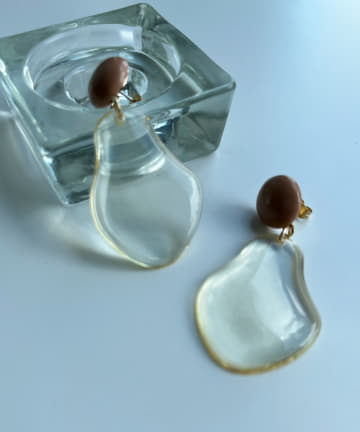 クリアピアス