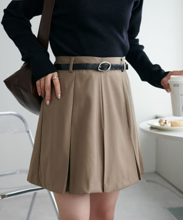 プリーツスカパン