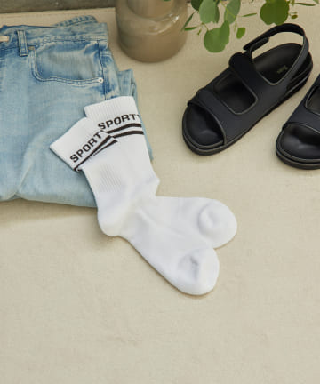 【Sporty&Rich】Bold Logo Socks