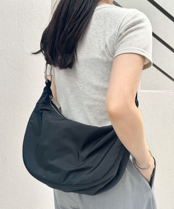 loti ナイロンショルダークロワッサンBAG