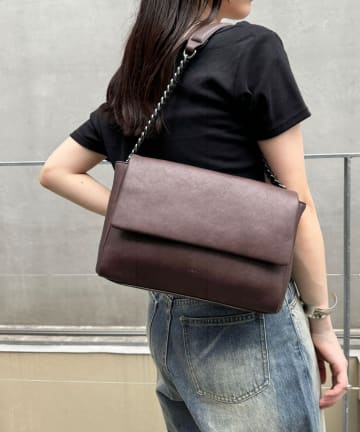 loti ヴィンテージフラップショルダーBAG