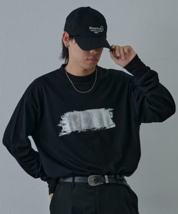 COLONY 2139(コロニー トゥーワンスリーナイン) 箔プリント長袖Tシャツ