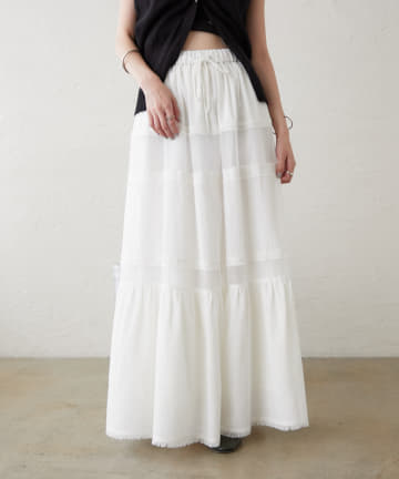 パネルティアードスカート