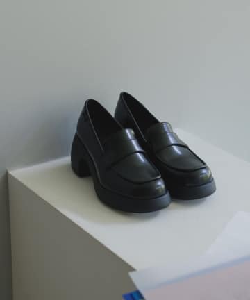 Pasterip(パセリ) CAMPER THELMA LOAFERS