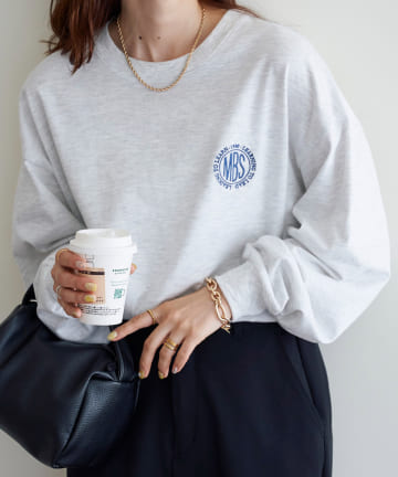 DISCOAT(ディスコート) 【ユニセックス/WEB限定】エンブレムワンポイント刺繍ロングTシャツ