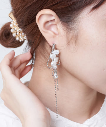 Lattice(ラティス) <チタン>パールビジューピアス
