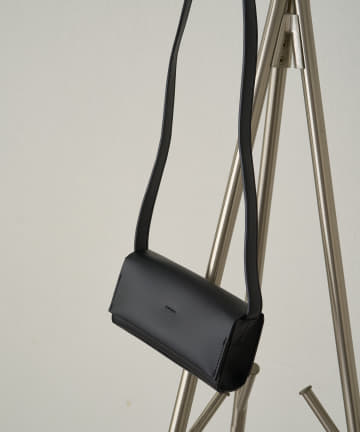 【YHAKI/ヤーキ】フェイクレザーボディーBAG