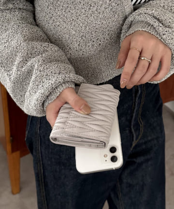 DISCOAT(ディスコート) キルティング三つ折りウォレット