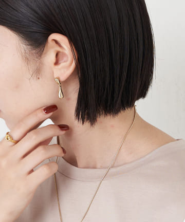 シズクガタユレピアス