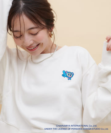 natural couture(ナチュラルクチュール) 【10/6 0:00~再販売】ANGEL BLUE×natural couture クロップド刺繍プルオーバー