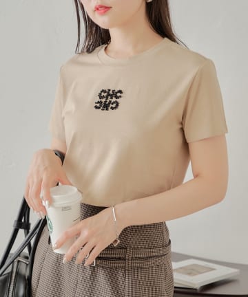 OUTLET(アウトレット) 【Chico】ビーズロゴ入り刺繍チビT