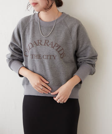 Jena espace merveilleux(ジェナ エスパスメルヴェイユ) 裏起毛フロッキーロゴカットソー