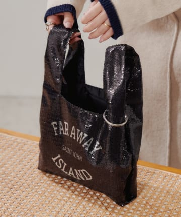 カラビナ付きアソート柄プリントスパンコールBAG