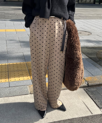 フロッキードットパンツ