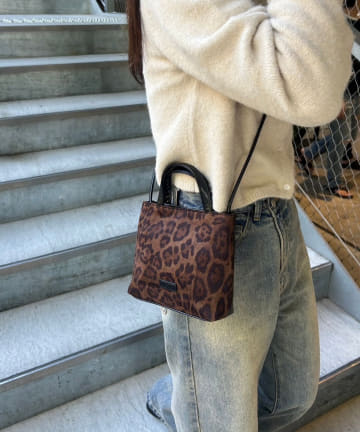 loti スクエアミニショルダー
