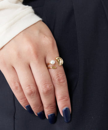 Jena　espace merveilleux(ジェナ　エスパスメルヴェイユ) ミニパールオープンリング