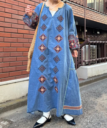 CIAOPANIC TYPY(チャオパニックティピー) 【From India】デニム刺繍ボリュームスリーブワンピース