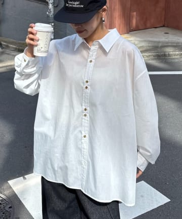 デザインボタンブロードシャツ