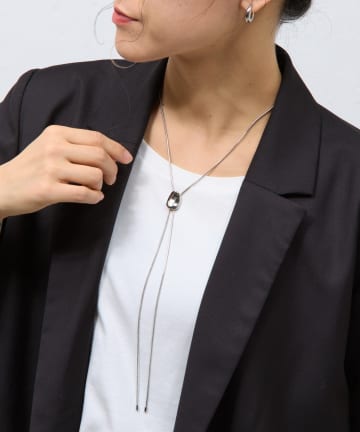 ニュアンスプレートループタイネックレス